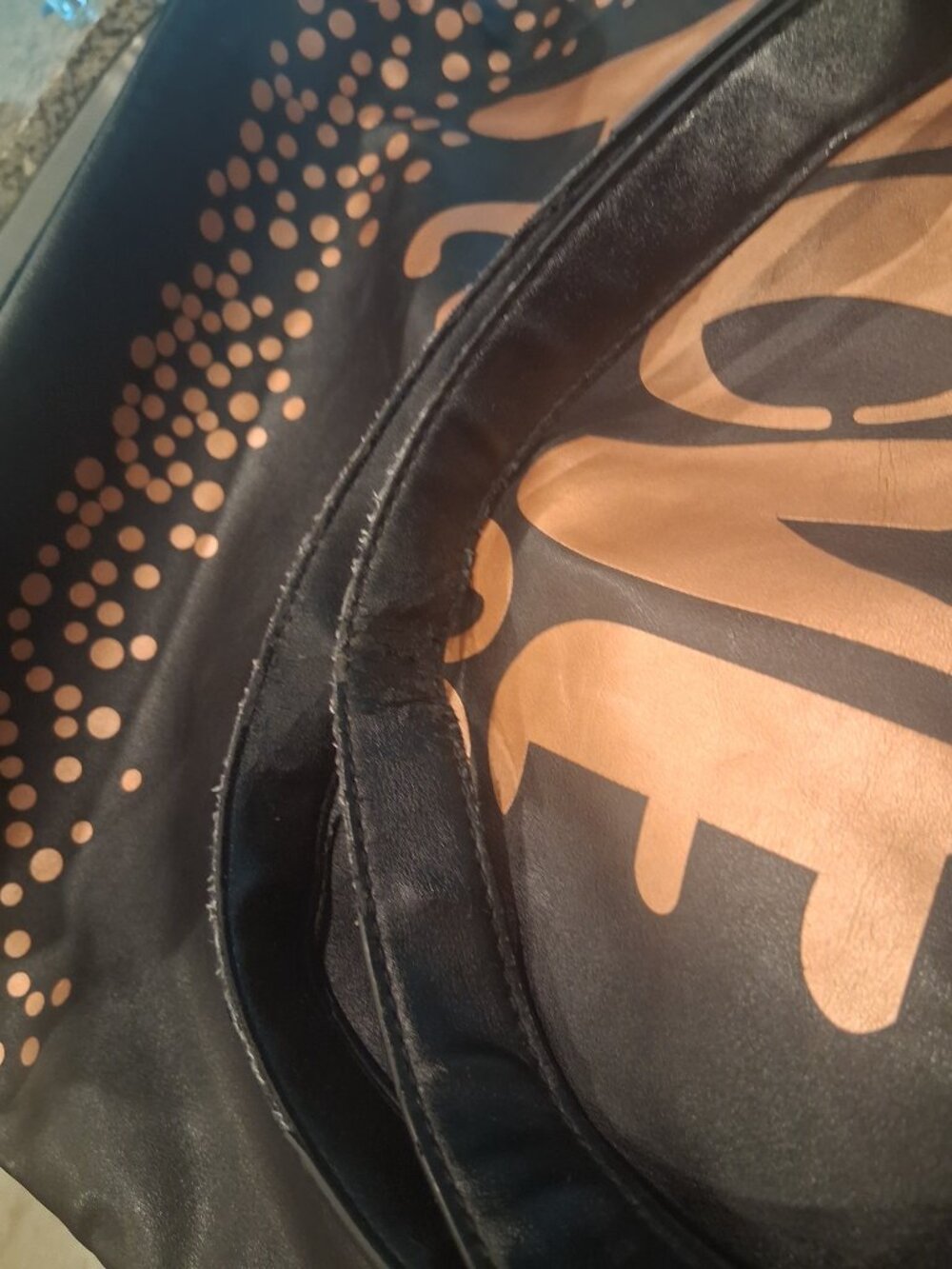 Cato - Love Peace Tote Bag - Black/Gold - Vinyl - Picture 6 of 7